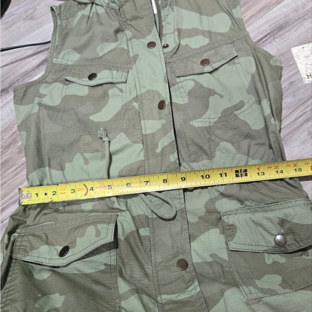 Junior's Mudd camo zip-up vest NWT - Picture 9 of 12